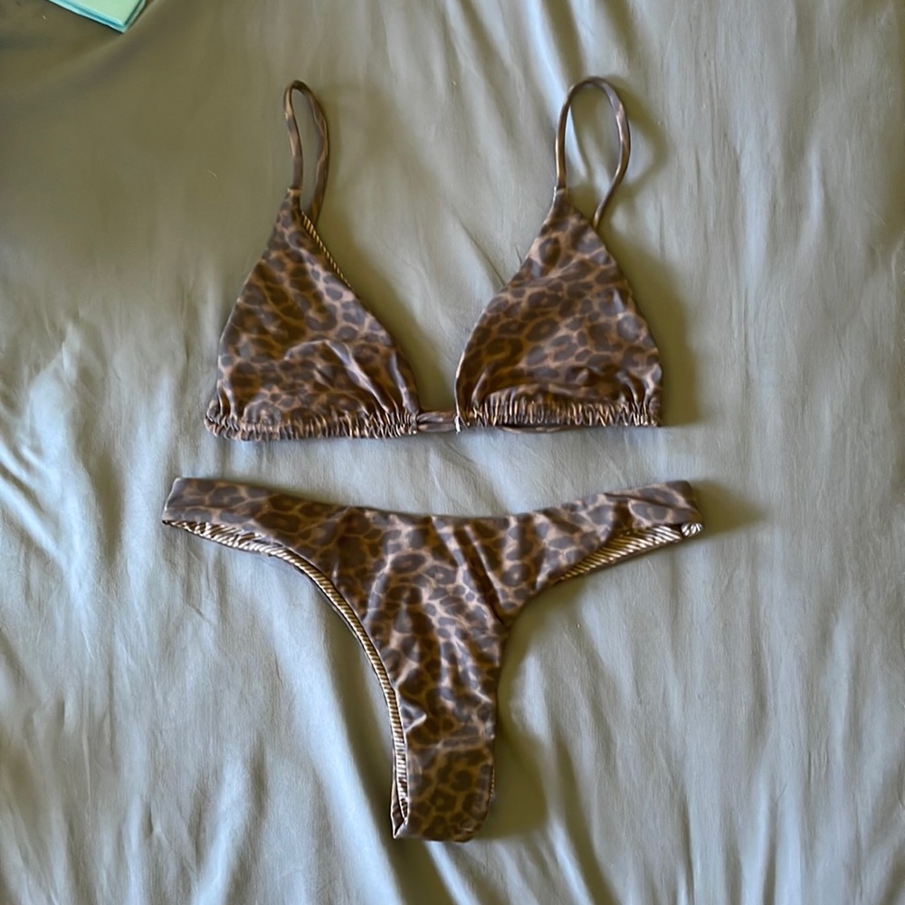 Acacia set in Javan